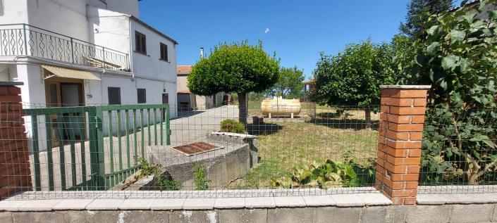 Image No.2-Propriété de pays de 1 chambre à vendre à Tornareccio