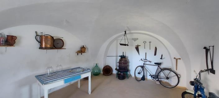 Image No.28-Propriété de pays de 1 chambre à vendre à Tornareccio