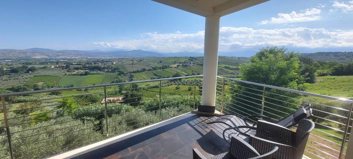 Image No.1-4 Bed Villa for sale