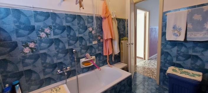 Image No.36-3 Bed Country Property for sale