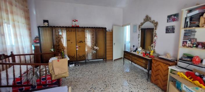 Image No.25-3 Bed Country Property for sale