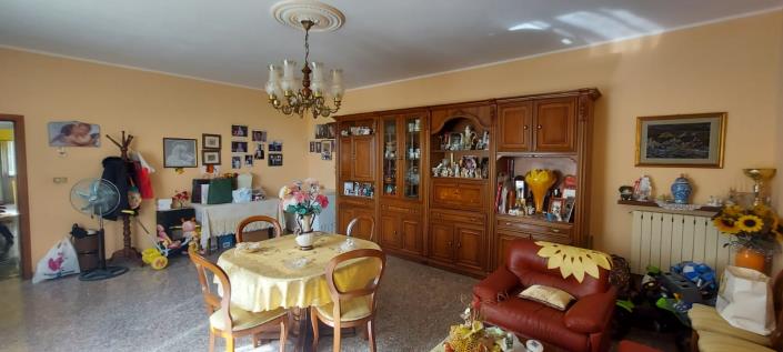 Image No.20-3 Bed Country Property for sale