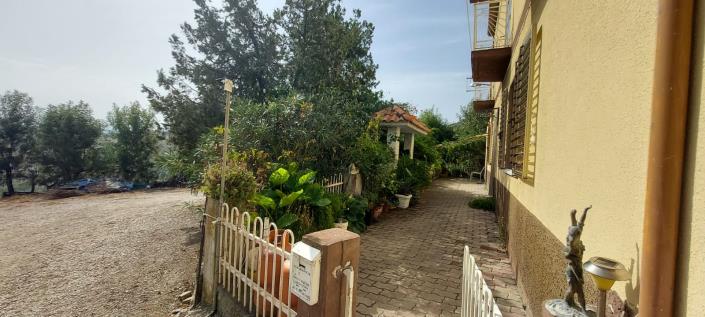 Image No.6-3 Bed Country Property for sale