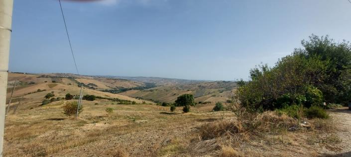 Image No.57-3 Bed Country Property for sale