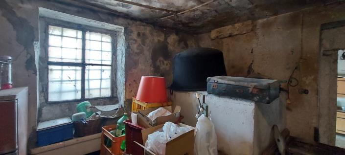 Image No.51-3 Bed Country Property for sale