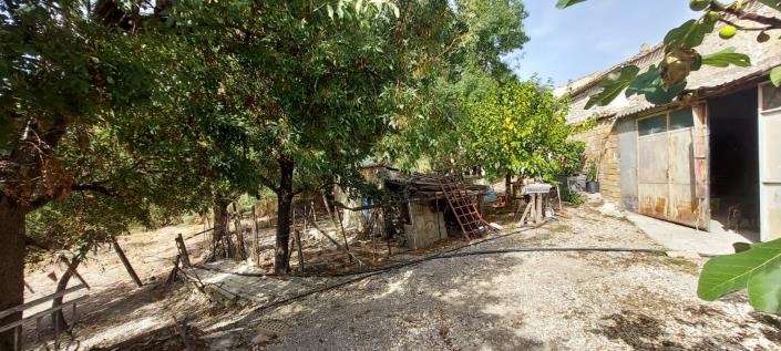 Image No.60-3 Bed Country Property for sale