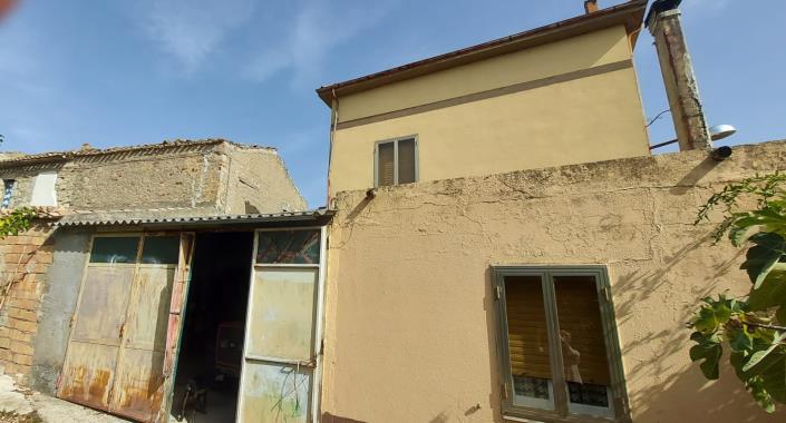 Image No.56-3 Bed Country Property for sale