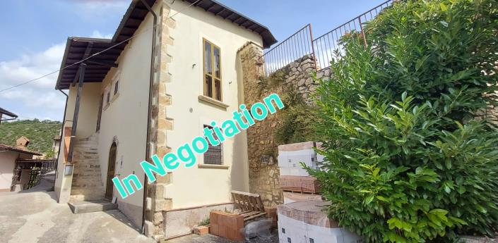 Image No.1-4 Bed Townhouse for sale