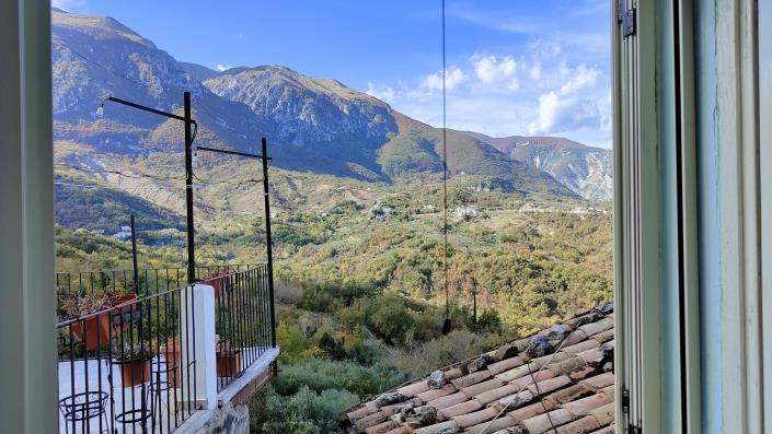 Image No.28-3 Bed Townhouse for sale