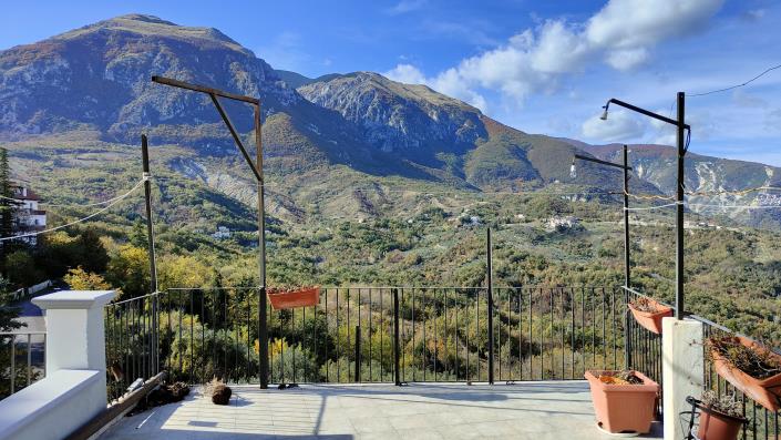 Image No.14-3 Bed Townhouse for sale