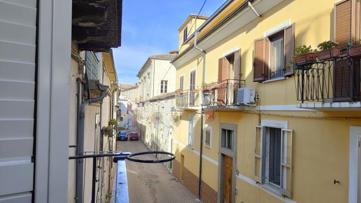 Image No.25-3 Bed Townhouse for sale