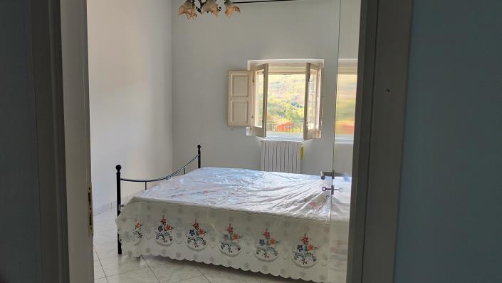 Image No.27-3 Bed Townhouse for sale