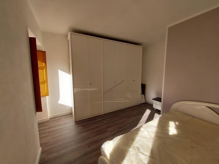 Image No.26-2 Bed Semi-Detached for sale