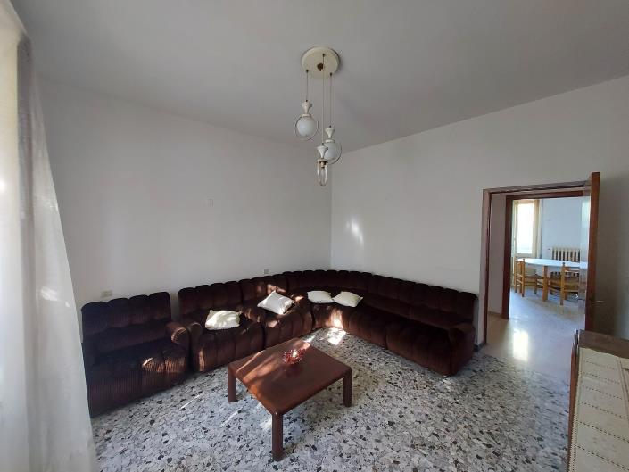 Image No.39-6 Bed Villa / Detached for sale