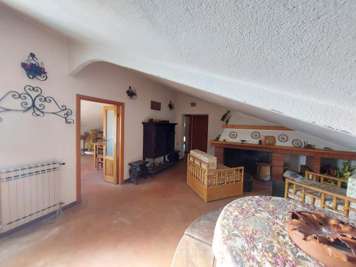 Image No.52-6 Bed Villa / Detached for sale