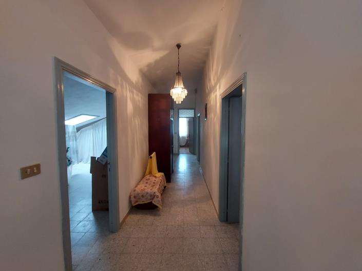 Image No.22-4 Bed Country House for sale