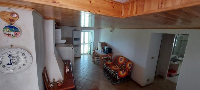 Image No.1-1 Bed Townhouse for sale