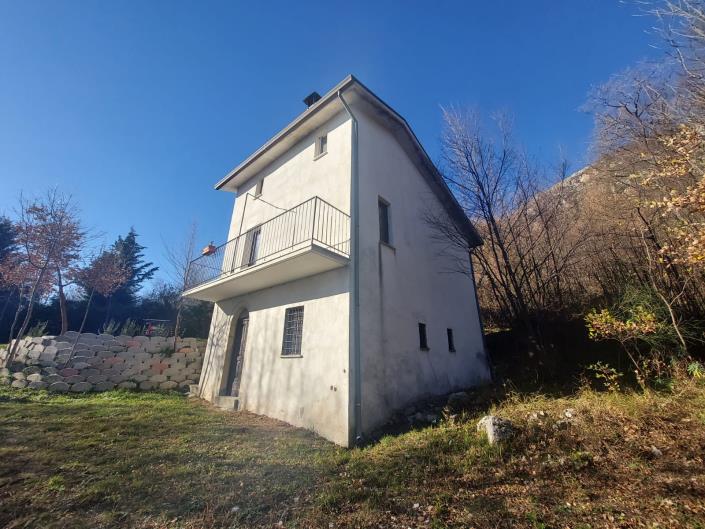 Image No.5-1 Bed Farmhouse for sale