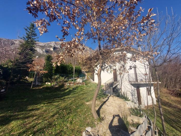 Image No.40-1 Bed Farmhouse for sale