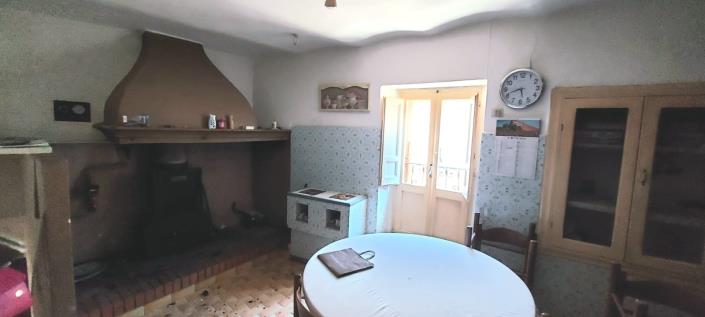 Image No.7-2 Bed Townhouse for sale