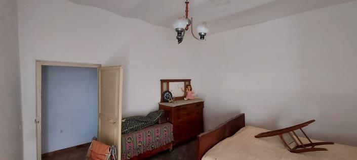 Image No.14-2 Bed Townhouse for sale