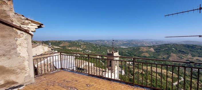 Image No.24-2 Bed Townhouse for sale