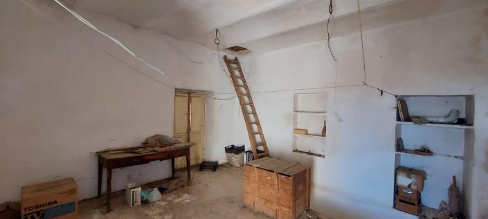 Image No.29-2 Bed Townhouse for sale