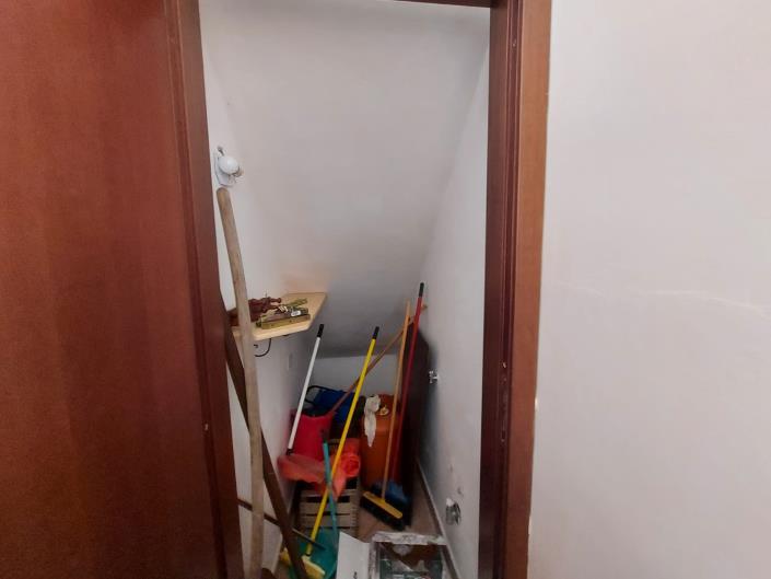 Image No.12-3 Bed Semi-Detached for sale