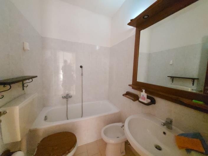 Image No.18-3 Bed Semi-Detached for sale