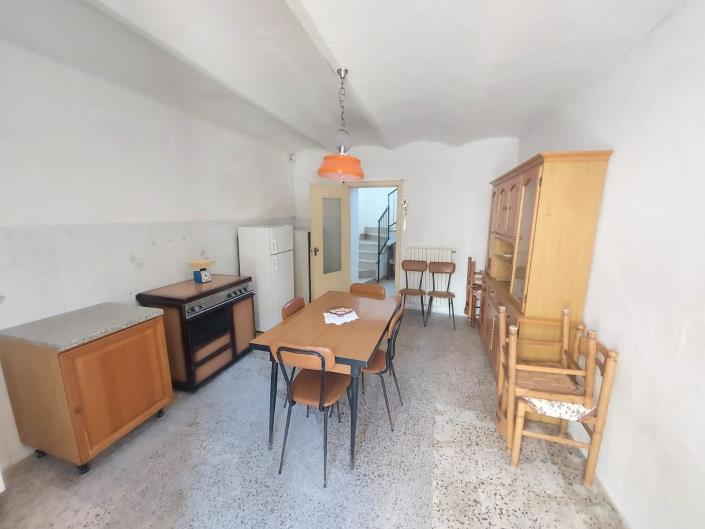 Image No.9-2 Bed Townhouse for sale