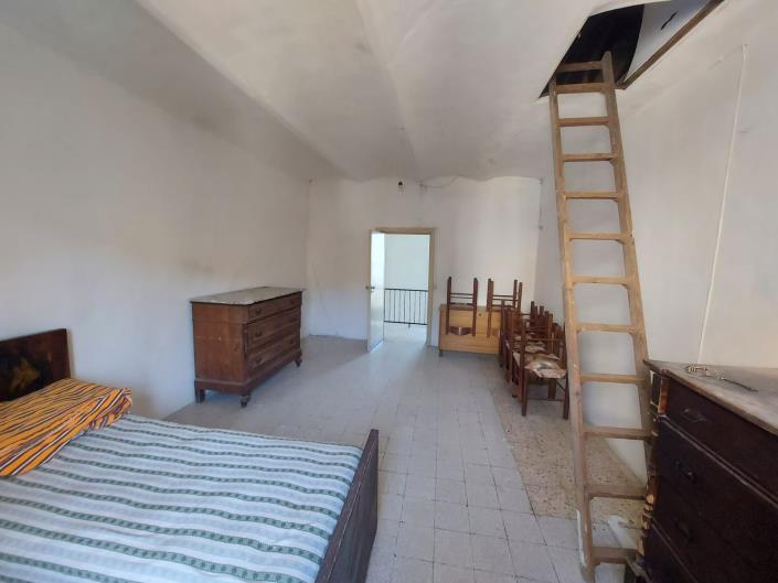 Image No.15-2 Bed Townhouse for sale