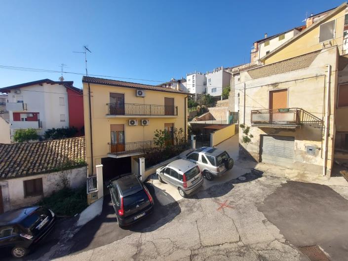 Image No.21-2 Bed Townhouse for sale