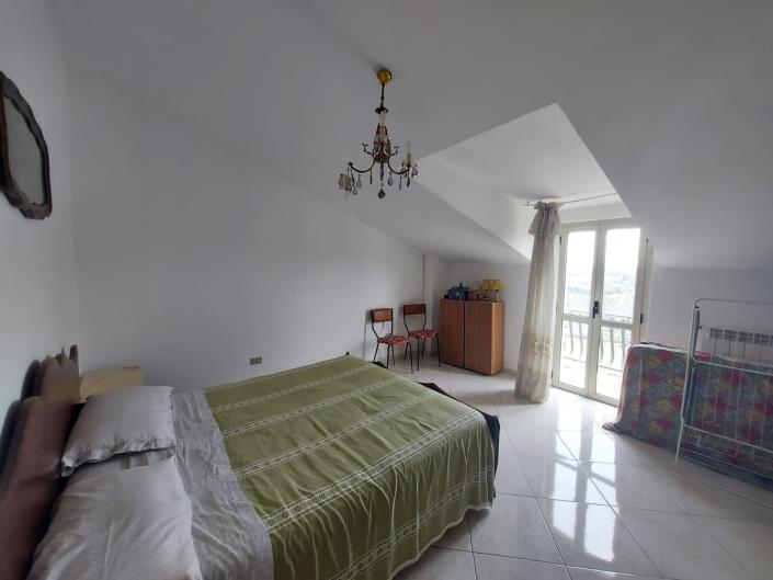 Image No.2-2 Bed Townhouse for sale