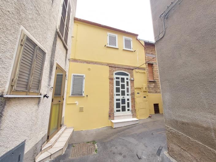 Image No.35-2 Bed Townhouse for sale