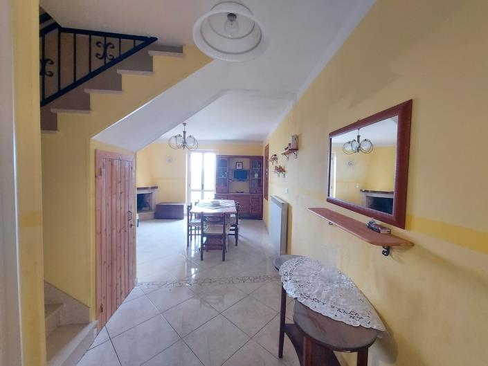 Image No.5-2 Bed Townhouse for sale