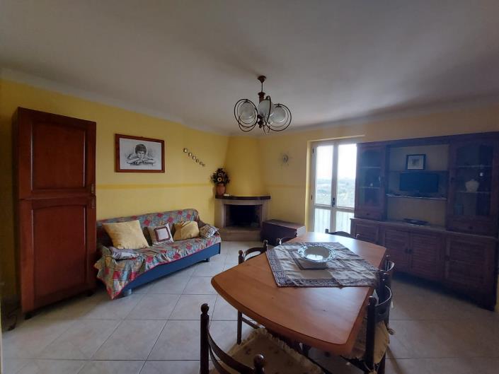 Image No.10-2 Bed Townhouse for sale