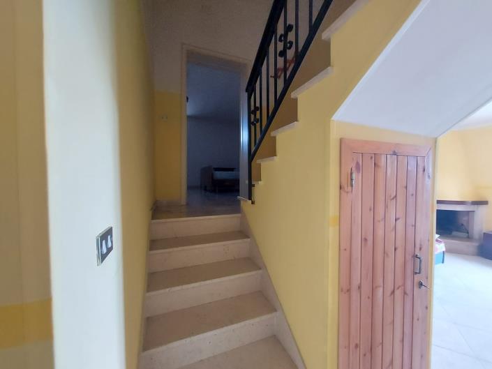 Image No.14-2 Bed Townhouse for sale