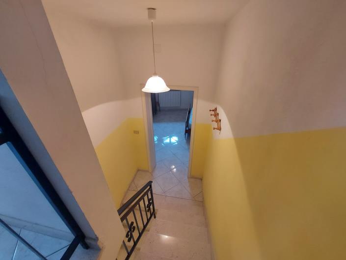 Image No.22-2 Bed Townhouse for sale