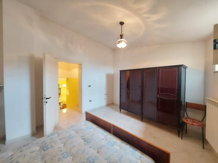 Image No.25-2 Bed Townhouse for sale