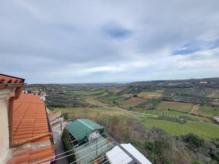 Image No.31-2 Bed Townhouse for sale