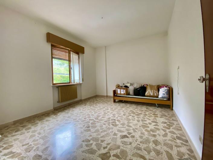 Image No.25-2 Bed Apartment for sale