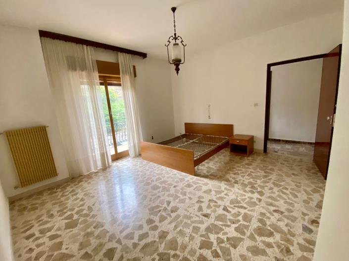 Image No.21-2 Bed Apartment for sale