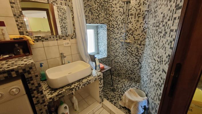 Image No.21-2 Bed Apartment for sale