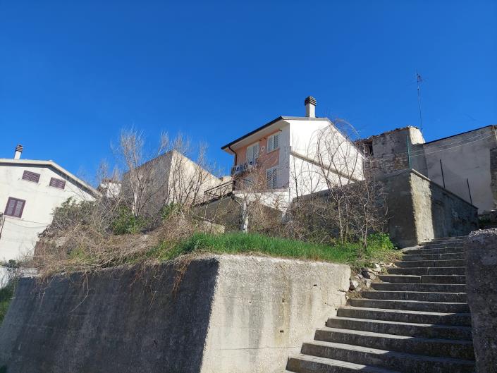 Image No.7-2 Bed Townhouse for sale