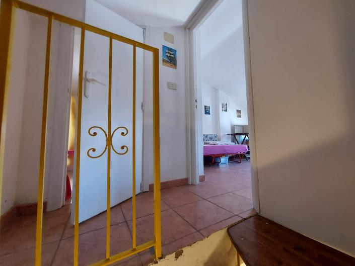 Image No.25-2 Bed Townhouse for sale