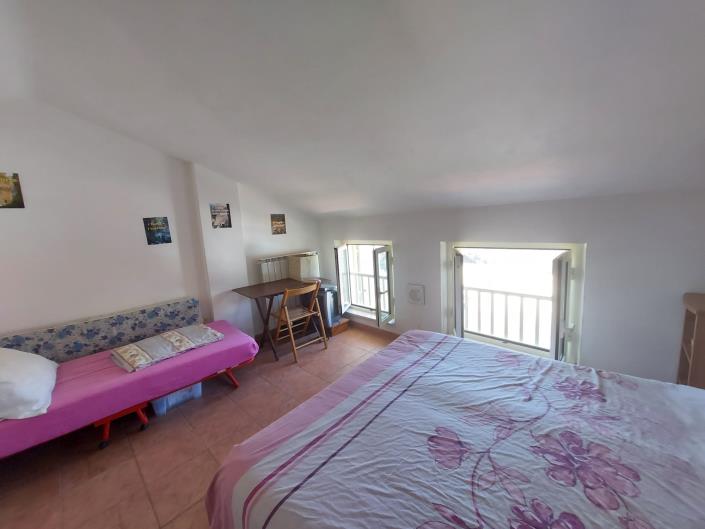 Image No.27-2 Bed Townhouse for sale