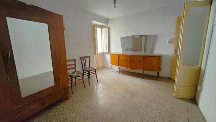 Image No.19-1 Bed Townhouse for sale