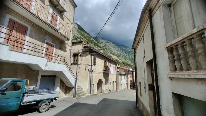 Image No.34-1 Bed Townhouse for sale