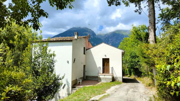 Image No.6-5 Bed Villa for sale