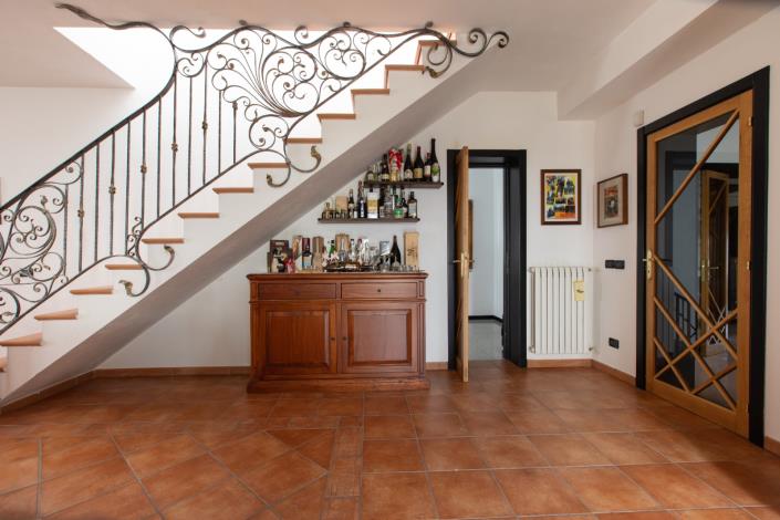 Image No.10-4 Bed Villa / Detached for sale